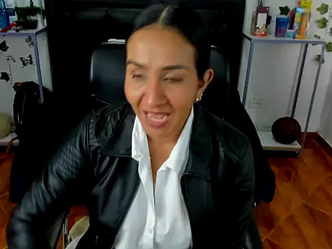 Violeta stilll online show from October 30, 2025, 7:00 pm