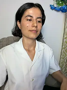 kanela3434 online show from April 15, 2026, 10:54 pm