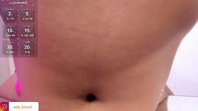 Snapshot of vale_kross chatting on October 20, 2025, 1:22 pm vale kross online show from October 20, 2025, 1:22 pm