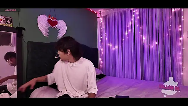 Snapshot of KokoAndRin chatting on November 6, 2025, 7:01 am KokoAndRin online show from November 6, 2025, 7:01 am