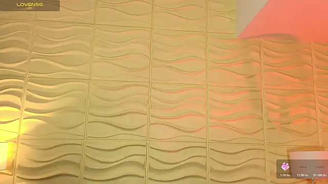 EvaaFoxxy1 online show from October 19, 2025, 4:32 pm