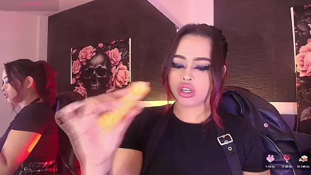 EvaaFoxxy1 online show from March 25, 2026, 12:04 pm