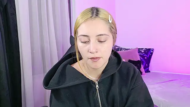 annie mora online show from May 13, 2026, 3:13 am