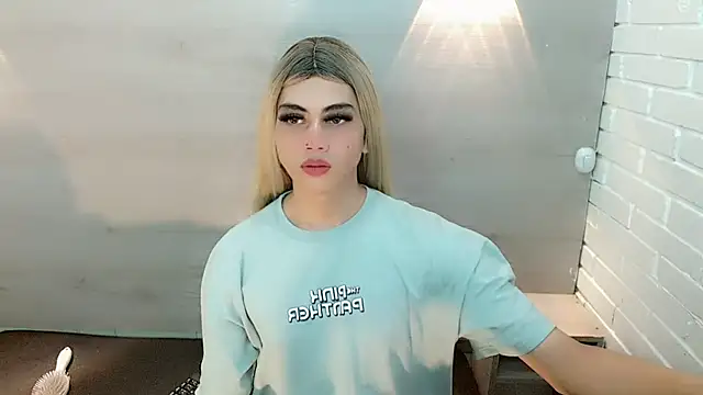 Snapshot of Daniela_Pink_ chatting on March 2, 2025, 7:19 pm Daniela Pink online show from March 2, 2025, 7:19 pm