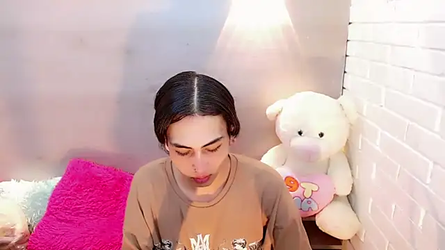 Snapshot of Daniela_Pink_ chatting on October 9, 2025, 7:36 pm Daniela Pink online show from October 9, 2025, 7:36 pm