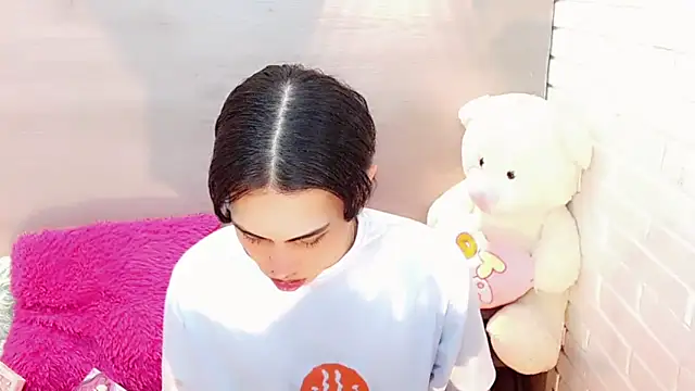 Snapshot of Daniela_Pink_ chatting on October 27, 2025, 8:43 pm Daniela Pink online show from October 27, 2025, 8:43 pm