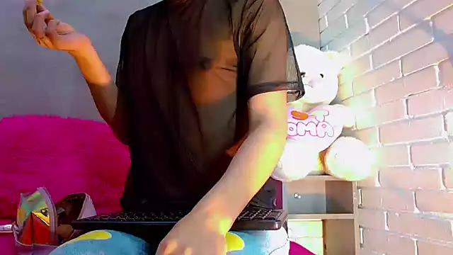 Snapshot of Daniela_Pink_ chatting on October 8, 2025, 7:58 pm Daniela Pink online show from October 8, 2025, 7:58 pm