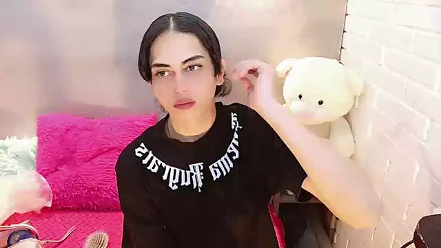 Snapshot of Daniela_Pink_ chatting on October 23, 2025, 7:45 pm Daniela Pink online show from October 23, 2025, 7:45 pm