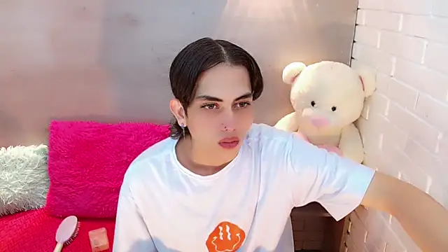 Snapshot of Daniela_Pink_ chatting on September 26, 2025, 7:43 pm Daniela Pink online show from September 26, 2025, 7:43 pm