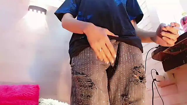 Snapshot of Daniela_Pink_ chatting on October 19, 2025, 9:28 pm Daniela Pink online show from October 19, 2025, 9:28 pm