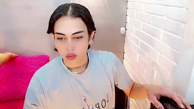 Snapshot of Daniela_Pink_ chatting on November 4, 2025, 8:23 pm Daniela Pink online show from November 4, 2025, 8:23 pm