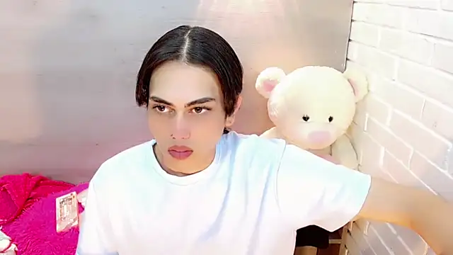 Snapshot of Daniela_Pink_ chatting on November 5, 2025, 7:28 pm Daniela Pink online show from November 5, 2025, 7:28 pm