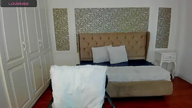 KimWessel  online show from January 14, 2026, 7:39 pm