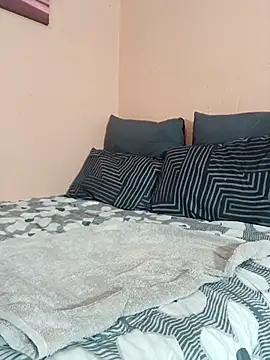 Fantasy1976 online show from November 30, 2025, 8:42 pm