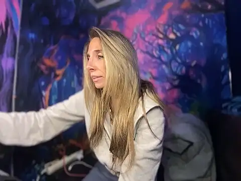 Snapshot of SarahStarr2020 chatting on December 23, 2024, 3:22 pm SarahStarr2020 online show from December 23, 2024, 3:22 pm