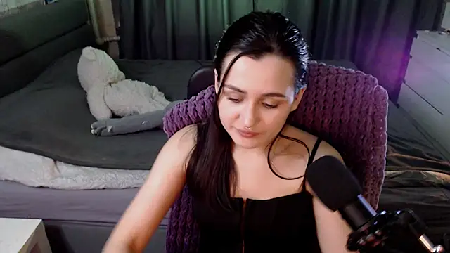 Snapshot of KiraYammy chatting on December 27, 2024, 10:16 pm KiraYammy online show from December 27, 2024, 10:16 pm