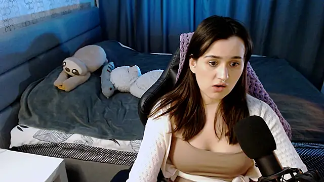 Snapshot of KiraYammy chatting on February 6, 2025, 5:09 pm KiraYammy online show from February 6, 2025, 5:09 pm