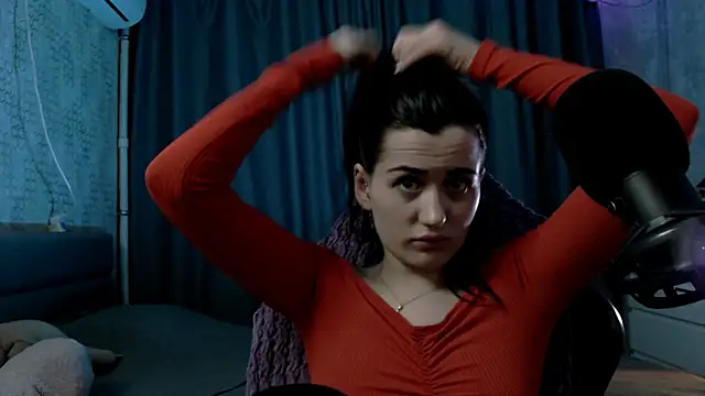 KiraYammy online show from February 24, 2026, 10:32 pm