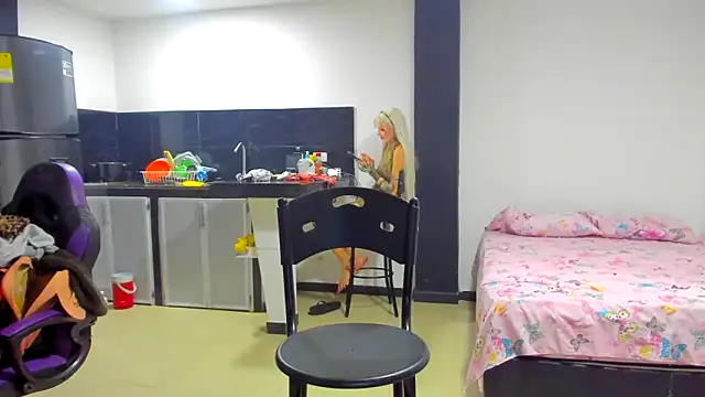 barbara anal squirt  online show from March 19, 2025, 8:12 am