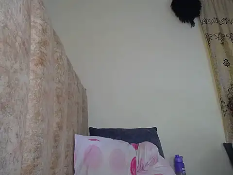 Snapshot of CarlaBeckky chatting on February 23, 2025, 4:50 am CarlaBeckky online show from February 23, 2025, 4:50 am