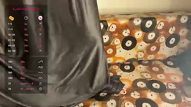 shuhana  online show from October 17, 2025, 1:31 am