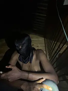 Gifttheskimaskboy online show from March 7, 2026, 11:32 pm