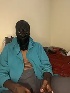 Gifttheskimaskboy online show from April 23, 2026, 8:32 pm