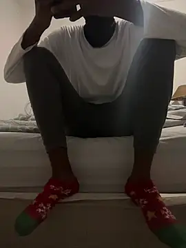 Gifttheskimaskboy online show from May 23, 2026, 12:09 am
