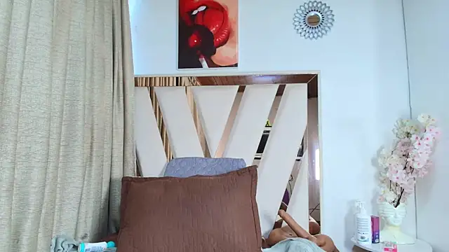 Zoe Curvy online show from September 21, 2025, 12:43 pm