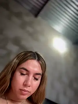 Snapshot of Jules_Anderson chatting on April 2, 2026, 12:34 pm Jules Anderson online show from April 2, 2026, 12:34 pm