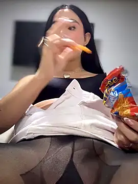 Snapshot of Jules_Anderson chatting on February 26, 2026, 10:43 pm Jules Anderson online show from February 26, 2026, 10:43 pm