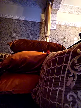 altinya online show from September 30, 2025, 9:54 pm