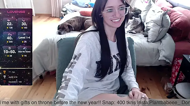 Snapshot of Plantbabeee chatting on January 27, 2025, 7:56 pm Plantbabeee online show from January 27, 2025, 7:56 pm