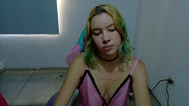 WandaDoll online show from February 24, 2026, 12:06 pm