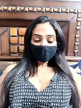 Snapshot of Yours-Bebo chatting on February 23, 2026, 6:08 pm Yours-Bebo online show from February 23, 2026, 6:08 pm