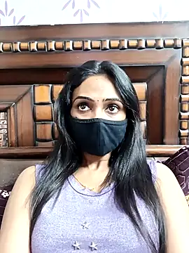 Snapshot of Yours-Bebo chatting on February 14, 2026, 7:03 pm Yours-Bebo online show from February 14, 2026, 7:03 pm