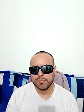 ElSunEagle online show from May 20, 2026, 2:41 am