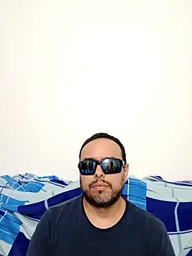 ElSunEagle online show from April 29, 2026, 2:38 am