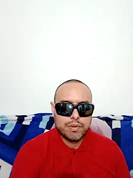 ElSunEagle online show from May 18, 2026, 2:33 am