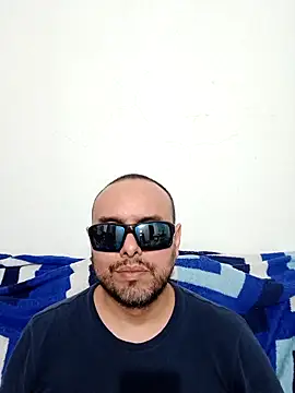 ElSunEagle online show from May 24, 2026, 2:33 am