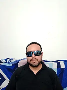 ElSunEagle online show from May 4, 2026, 2:37 am
