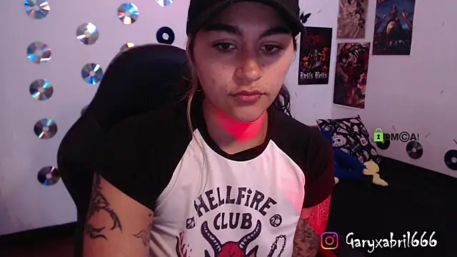 Snapshot of abril666 chatting on March 17, 2025, 1:29 pm abril666 online show from March 17, 2025, 1:29 pm