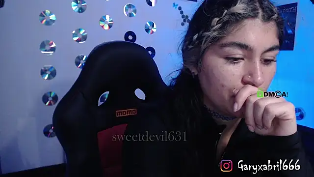 Snapshot of abril666 chatting on March 19, 2025, 5:50 pm abril666 online show from March 19, 2025, 5:50 pm