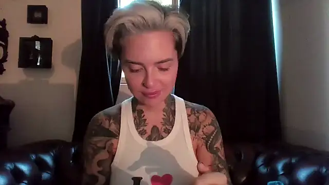 Snapshot of Rubyrichhxo chatting on November 9, 2025, 8:40 am Rubyrichhxo online show from November 9, 2025, 8:40 am