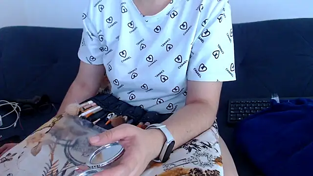 sofi-rojas1 online show from October 16, 2025, 12:52 am