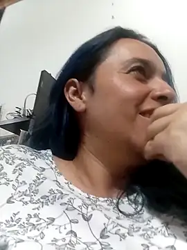 MagicStephany  online show from February 13, 2026, 2:44 am