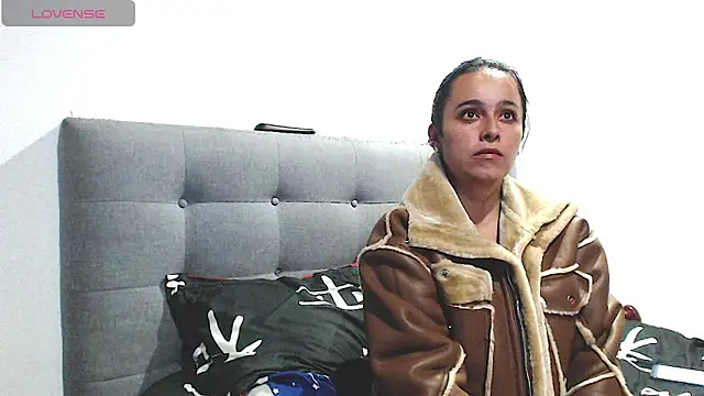 MagicStephany  online show from February 14, 2026, 1:17 am