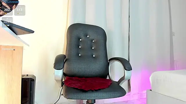 dakofeet online show from December 23, 2024, 8:03 pm