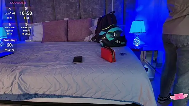 GiselOrtiz online show from December 3, 2025, 10:36 am