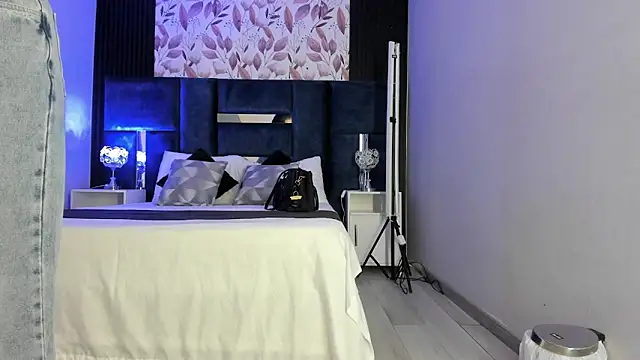 GiselOrtiz online show from March 27, 2026, 10:16 am